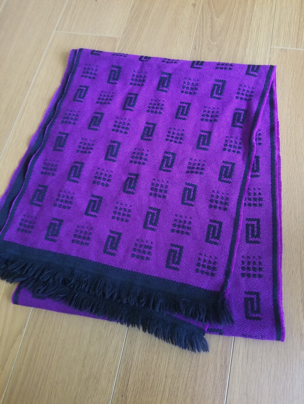 Versace Scarf Purple Black - Picture 2 of 8